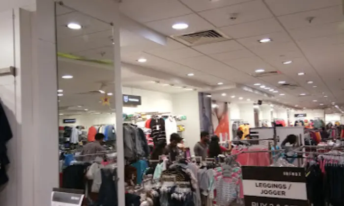 2020 The Fashion Field